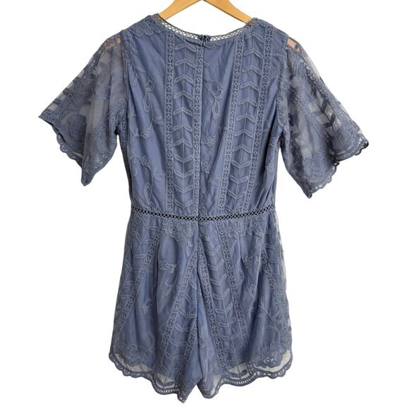 Kori America Dusty Blue Lace Romper V-Neck Flutter Sleeve Size M NWT Feminine - Picture 3 of 9